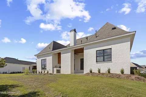 Exterior - 102 Venice Cir, Madison, MS 39110 photo 3 of 3