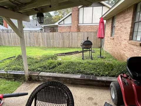 Other - 810 Colonial Cir, Jackson, MS 39211 photo 14 of 15