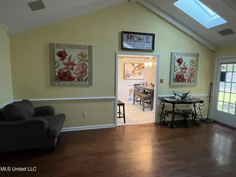 Other - 810 Colonial Cir, Jackson, MS 39211 photo 7 of 15