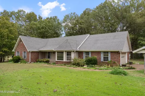 Exterior - 1250 Robertson Rd, Hernando, MS 38632 photo 3 of 7