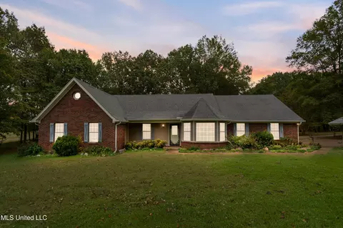 1250 Robertson Rd, Hernando, MS 38632