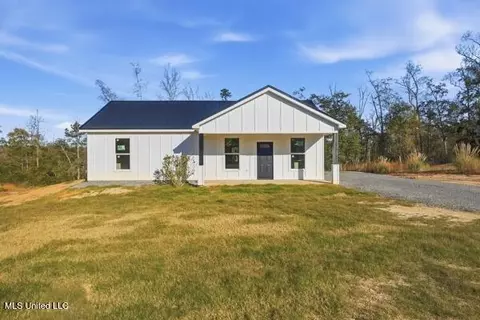 139 Beaver Dam Rd, Mchenry, MS 39561