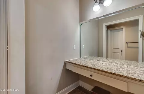 Bath - 425 Turtle Ln, Brandon, MS 39047 photo 6 of 8
