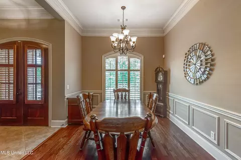 Dining - 425 Turtle Ln, Brandon, MS 39047 photo 1 of 5