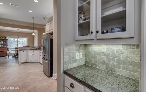 Entry Way - 425 Turtle Ln, Brandon, MS 39047 photo 2 of 4