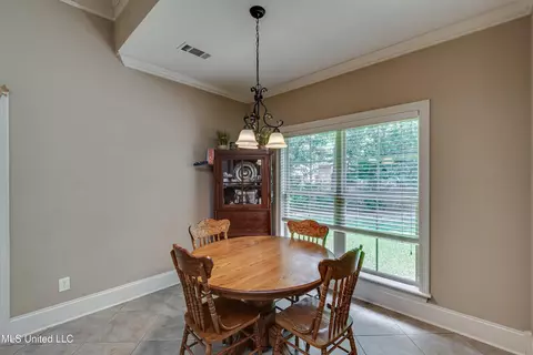 Dining - 425 Turtle Ln, Brandon, MS 39047 photo 5 of 5