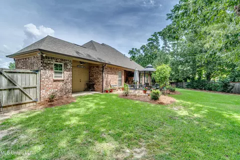 Exterior - 425 Turtle Ln, Brandon, MS 39047 photo 11 of 14