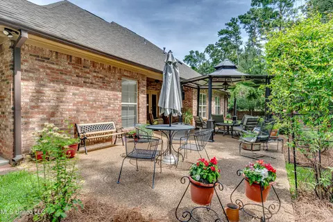 Exterior - 425 Turtle Ln, Brandon, MS 39047 photo 9 of 14