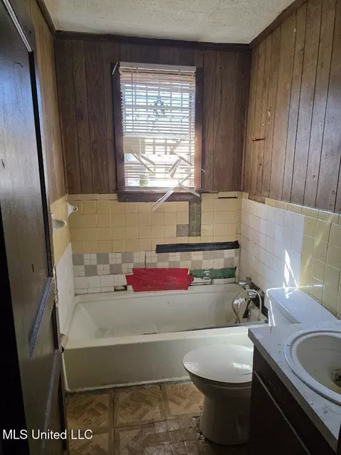1003 Rondo St, Jackson, MS 39203 photo 2