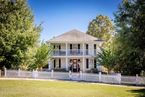 13076 Pine Valley Ln, Biloxi, MS 39532