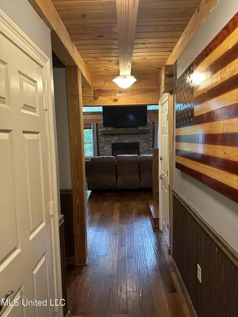 Entry Way - 120 Five Point Ln, Terry, MS 39170 photo 5 of 6