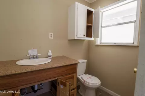 Bath - 4124 Swilley Rd, Wesson, MS 39191 photo 1 of 4