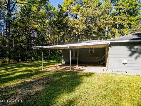 Exterior - 4124 Swilley Rd, Wesson, MS 39191 photo 6 of 7
