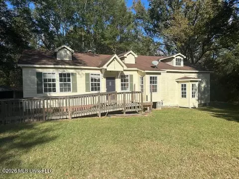 136 Plummer Cir, Jackson, MS 39212