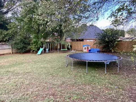 Exterior - 205 Park Ridge Dr, Brandon, MS 39042 photo 3 of 4