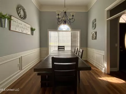 Dining - 205 Park Ridge Dr, Brandon, MS 39042 photo 2 of 3