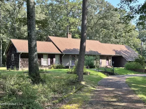 104 Renfroe Rd, Kosciusko, MS 39090