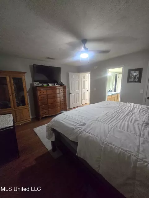 Bedroom - 116 Windchase Dr, Brandon, MS 39042 photo 2 of 3