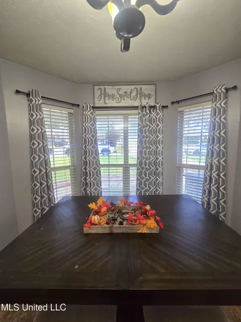 Dining - 116 Windchase Dr, Brandon, MS 39042 photo 1 of 1