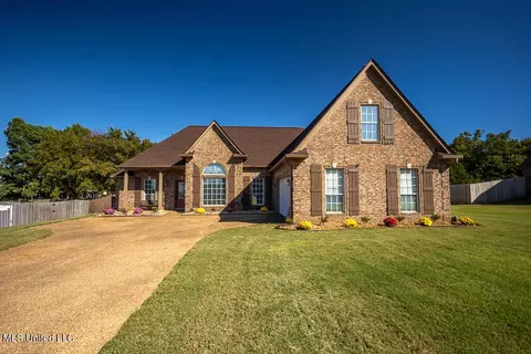8012 E Shelburne Ln, Southaven, MS 38672