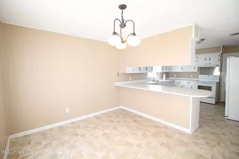 Dining - 102 Eubanks St, Lucedale, MS 39452 photo 1 of 2