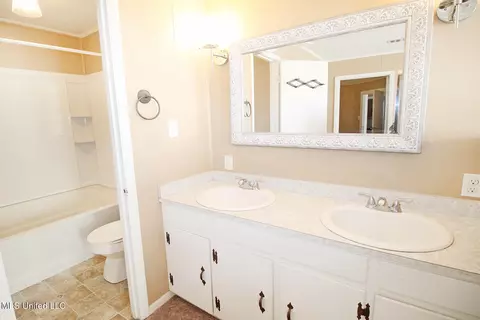 Bath - 102 Eubanks St, Lucedale, MS 39452 photo 1 of 2