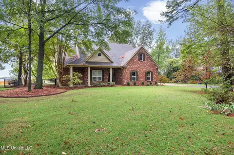 4703 Hillsdale Dr, Olive Branch, MS 38654