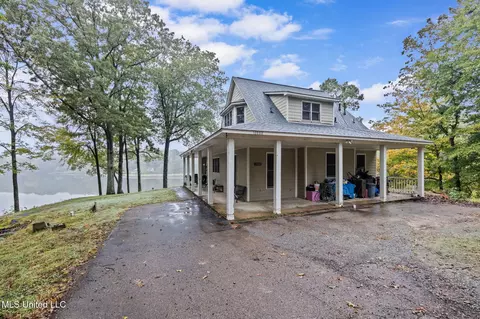 10888 Glen Cairn Cv, Hernando, MS 38632