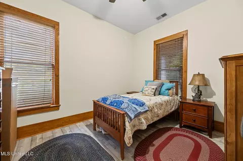 Bedroom - 10888 Glen Cairn Cv, Hernando, MS 38632 photo 1 of 2
