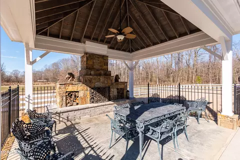 Other - 4161 Misty Oaks Ln, Nesbit, MS 38651 photo 9 of 17