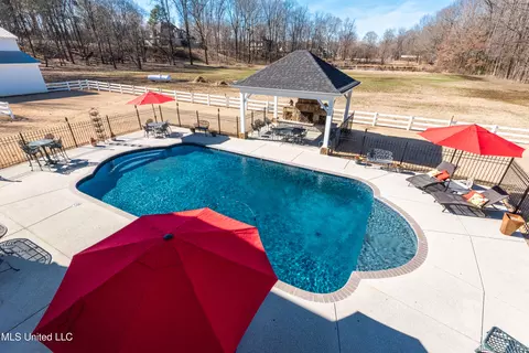 Exterior - 4161 Misty Oaks Ln, Nesbit, MS 38651 photo 20 of 22