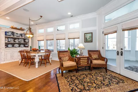 Dining - 4161 Misty Oaks Ln, Nesbit, MS 38651 photo 4 of 6