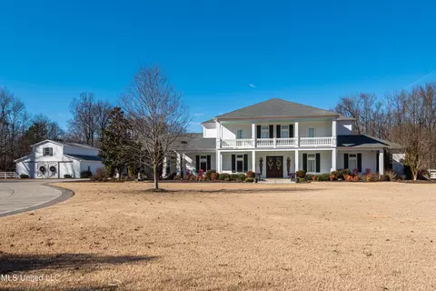 Exterior - 4161 Misty Oaks Ln, Nesbit, MS 38651 photo 10 of 22