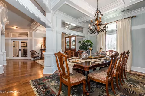 Dining - 4161 Misty Oaks Ln, Nesbit, MS 38651 photo 3 of 6