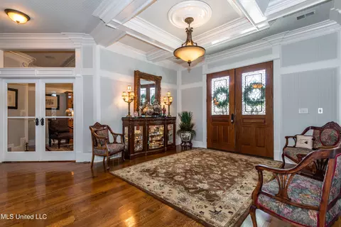 Entry Way - 4161 Misty Oaks Ln, Nesbit, MS 38651 photo 2 of 7