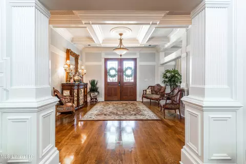 Entry Way - 4161 Misty Oaks Ln, Nesbit, MS 38651 photo 4 of 7