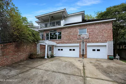 Exterior - 406 Roses Bluff Dr, Madison, MS 39110 photo 4 of 5