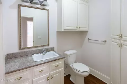 Bath - 406 Roses Bluff Dr, Madison, MS 39110 photo 4 of 5