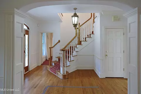 Entry Way - 406 Roses Bluff Dr, Madison, MS 39110 photo 2 of 2