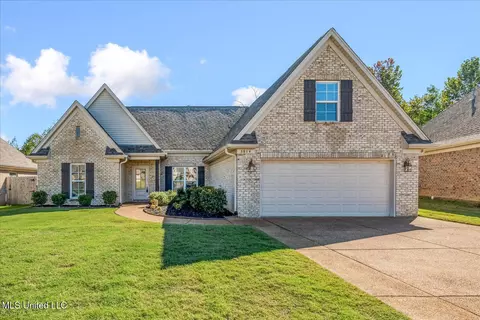 3814 E Dawnwood Cir, Southaven, MS 38672