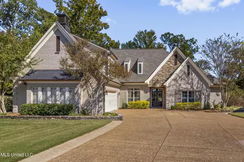 1784 Hillshire E, Hernando, MS 38632