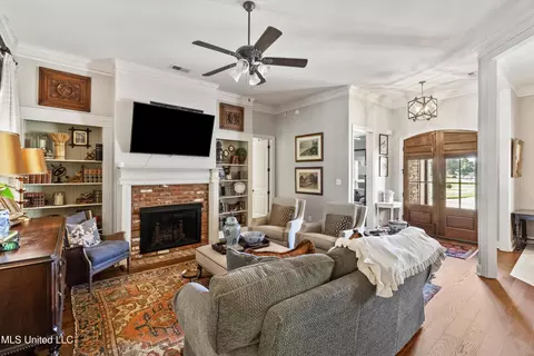 1784 Hillshire E, Hernando, MS 38632 photo 11