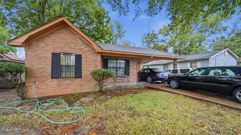 1174 Coldwater St, Tunica, MS 38676