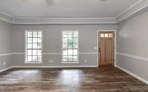Living - 113 Cedar Ct, Madison, MS 39110 photo 6 of 6