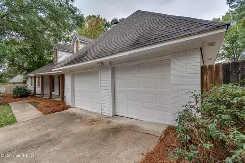 Exterior - 113 Cedar Ct, Madison, MS 39110 photo 10 of 14