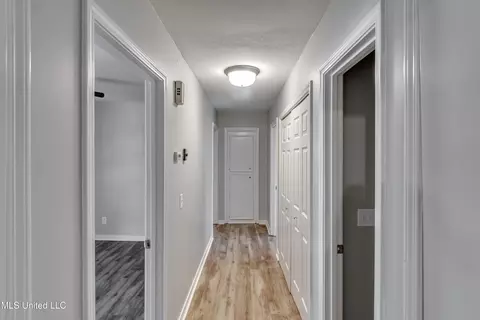 Entry Way - 113 Cedar Ct, Madison, MS 39110 photo 3 of 5