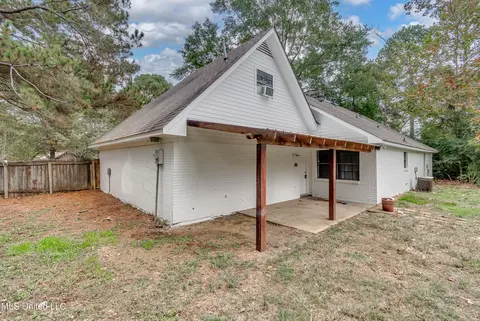 Exterior - 113 Cedar Ct, Madison, MS 39110 photo 2 of 14