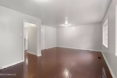 5440 Grafton St, Jackson, MS 39206 photo 3