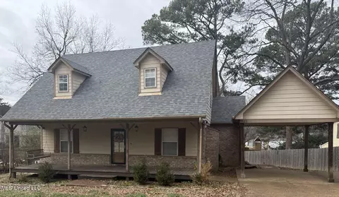 7523 Dogwood Ln, Olive Branch, MS 38654