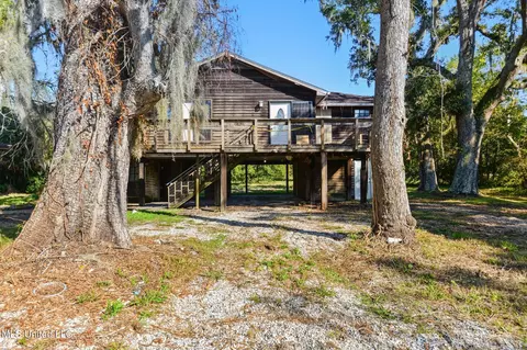 5042 Highway 604, Pearlington, MS 39572